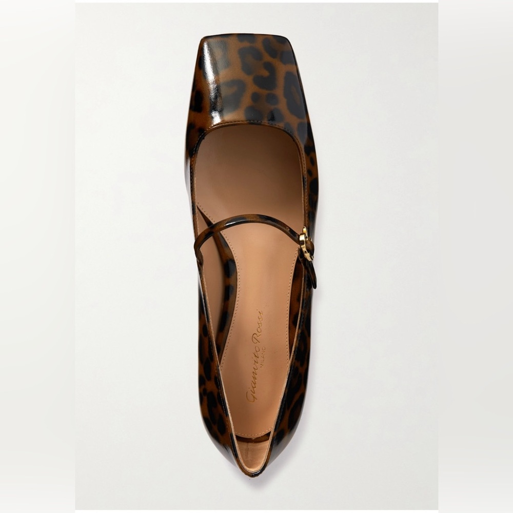 Brand new Gianvito Rossi flats